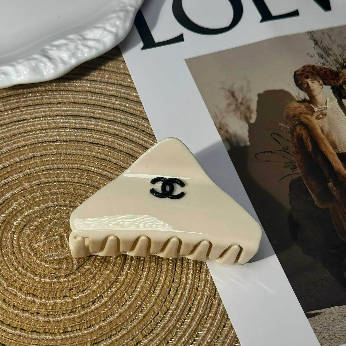 Chanel Triangle Hair Claw (4Pcs Total as the Main Pic)