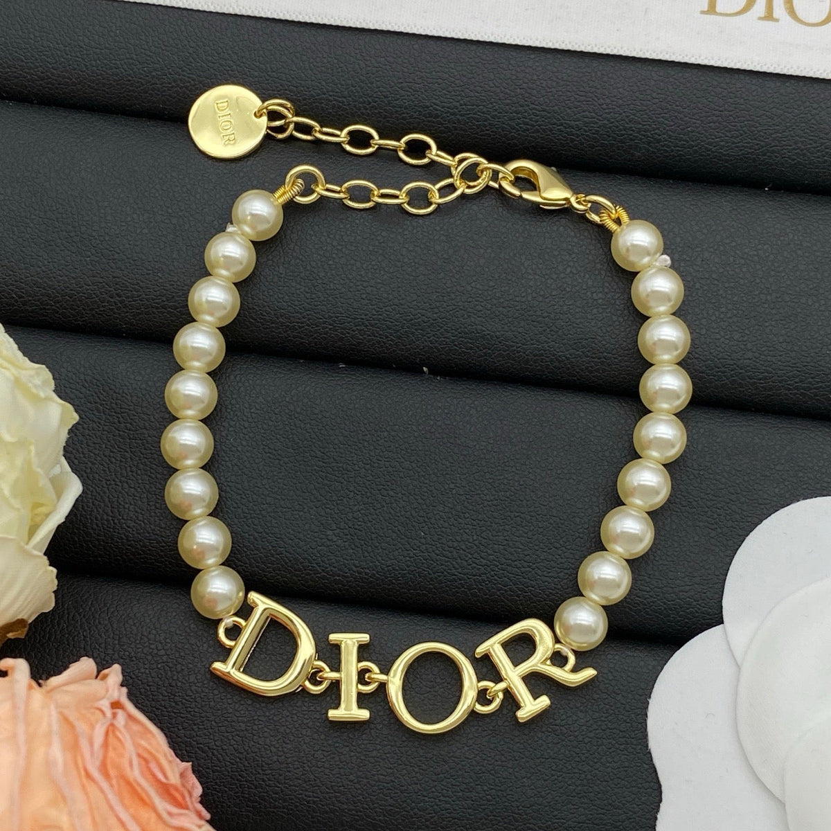 Dior Pearl Letter Necklace Bracelet